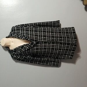 Worthington women's black and white sweater jacket no pockets